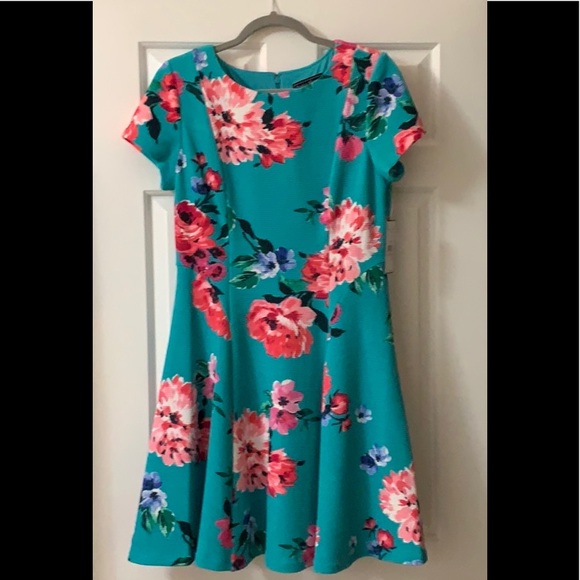 Jessica Howard Dresses & Skirts - New Boutique! Jessica Howard Floral Flare Dress